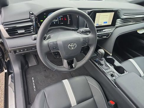 Used 2026 Toyota Camry SE w/ Convenience Package FWD image 17