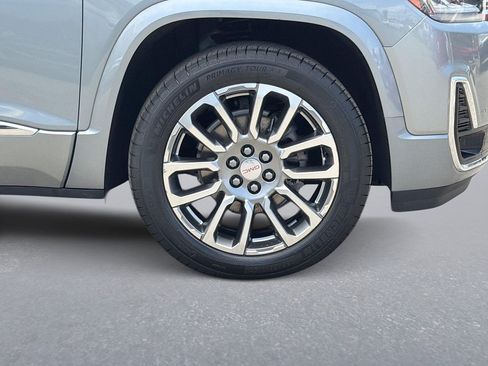 Used 2023 GMC Acadia Denali w/ Denali Technology Package FWD image 33