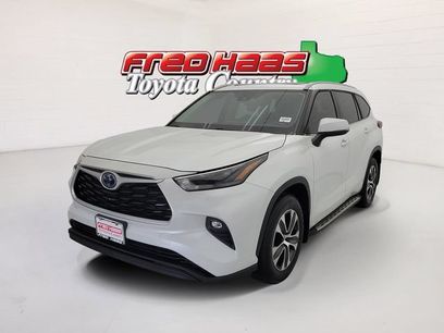 Used 2023 Toyota Highlander XLE