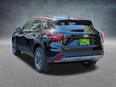 New 2026 Chevrolet Trax LT w/ Driver Confidence Package image 6