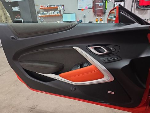 Certified 2018 Chevrolet Camaro SS w/ Hot Wheels Edition RWD image 27