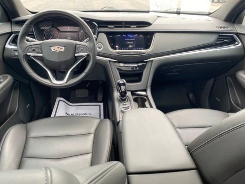 Certified 2024 Cadillac XT6 Luxury w/ LPO, Floor Liner Package FWD image 5