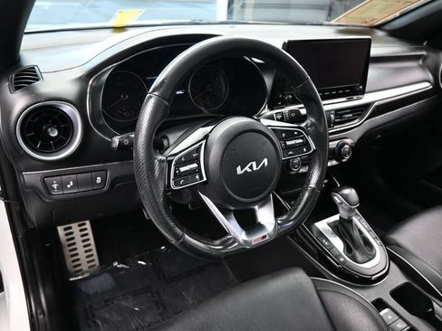 Used 2024 Kia Forte GT-Line w/ GT-Line Premium Package FWD image 12