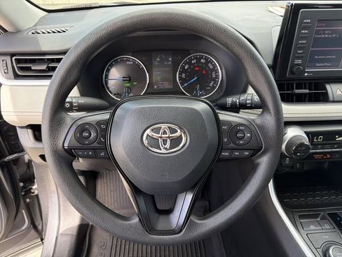 Certified 2022 Toyota RAV4 XLE AWD/4WD image 8