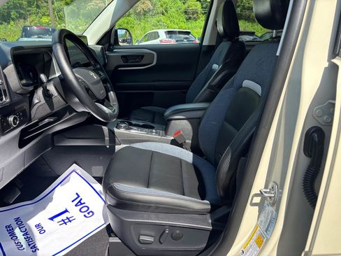 Used 2025 Ford Bronco Sport Outer Banks AWD/4WD image 9