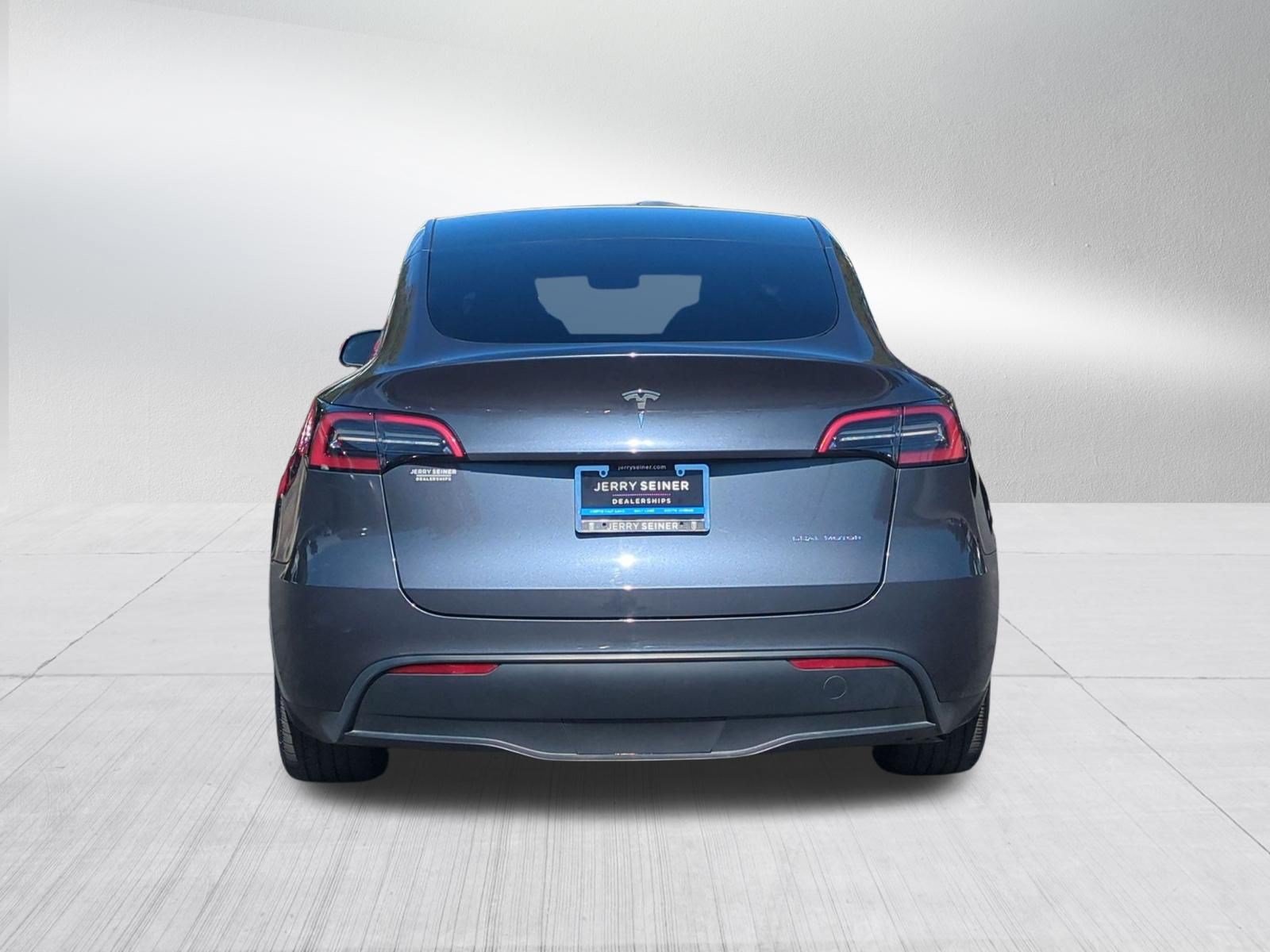 Used 2023 Tesla Model Y Long Range AWD/4WD image 4