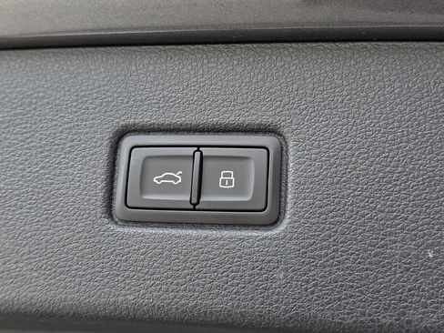 Used 2019 Audi Q7 3.0T Premium Plus w/ Premium Plus Package image 30