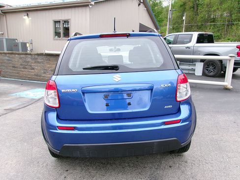 Used 2012 Suzuki SX4 AWD Hatchback image 5