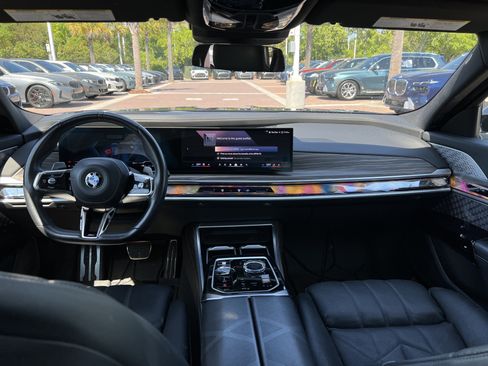 Certified 2024 BMW 760i xDrive AWD/4WD image 29
