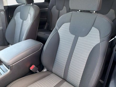 New 2026 Kia Sorento LX FWD image 18