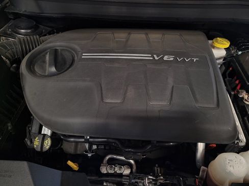 Used 2020 Jeep Cherokee Trailhawk w/ Comfort/Convenience Group AWD/4WD image 30