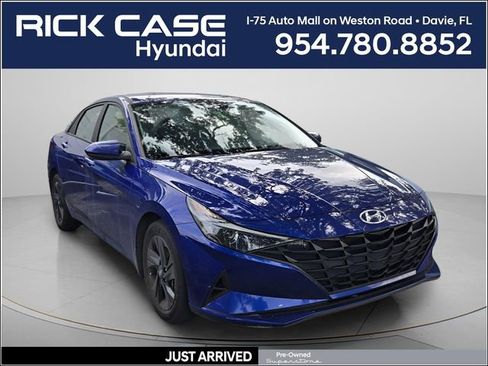 Used 2023 Hyundai Elantra SEL image 1