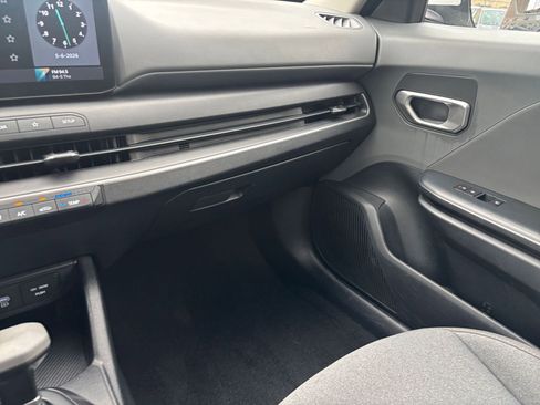 Used 2025 Kia K4 FWD image 34