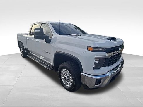 Used 2025 Chevrolet Silverado 2500 LT w/ Convenience Package AWD/4WD image 7