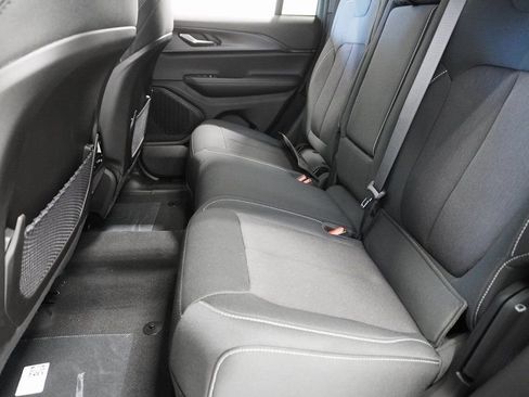 New 2025 Jeep Grand Cherokee Laredo X w/ Luxury Tech Group I image 15