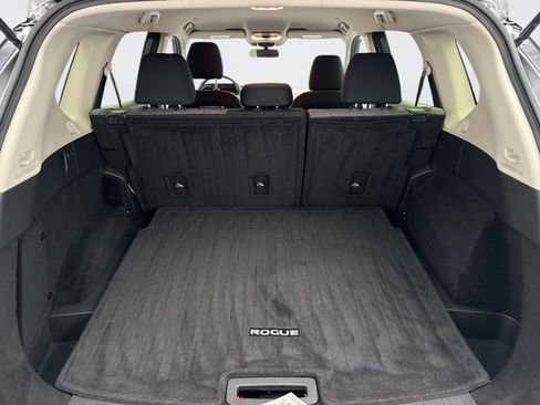 Used 2023 Nissan Rogue SV image 18