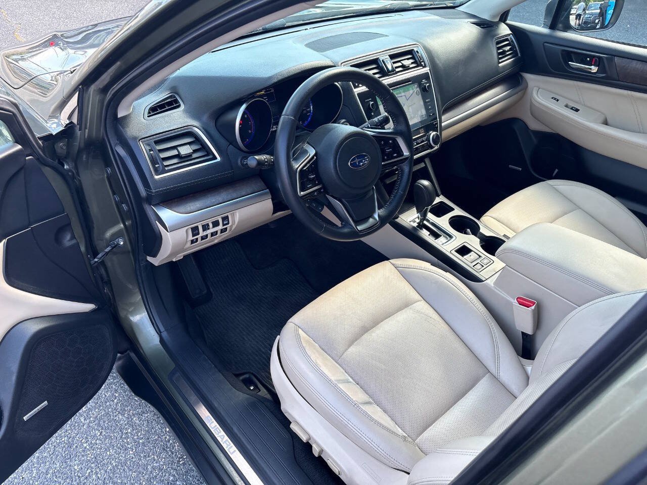 Used 2018 Subaru Outback 2.5i Limited AWD/4WD image 18
