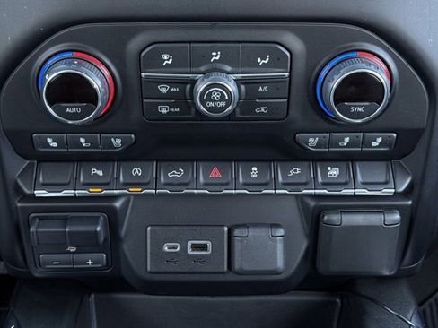 Used 2022 Chevrolet Silverado 1500 LTZ image 19