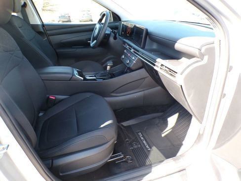 Certified 2025 Hyundai Tucson SE AWD/4WD image 17