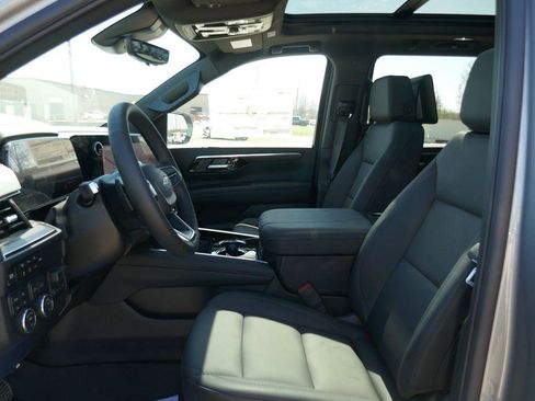 New 2026 Chevrolet Suburban Z71 w/ Z71 Off-Road Package AWD/4WD image 20