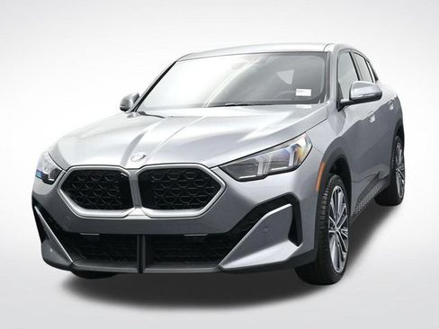 New 2026 BMW X2 xDrive28i w/ Technology Package AWD/4WD image 9
