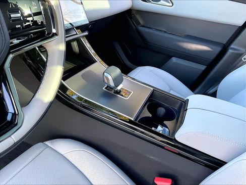Used 2026 Land Rover Range Rover Velar S image 19