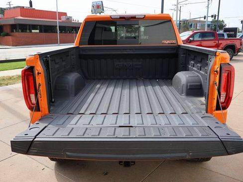 New 2025 GMC Sierra 1500 AT4 w/ AT4 Premium Package AWD/4WD image 19