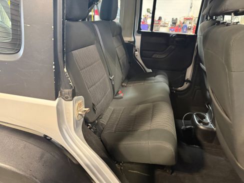 Used 2012 Jeep Wrangler Unlimited Sport AWD/4WD image 18