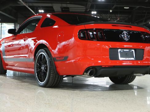 Used 2013 Ford Mustang Boss 302 w/ Boss 302 Accessory Pkg image 11