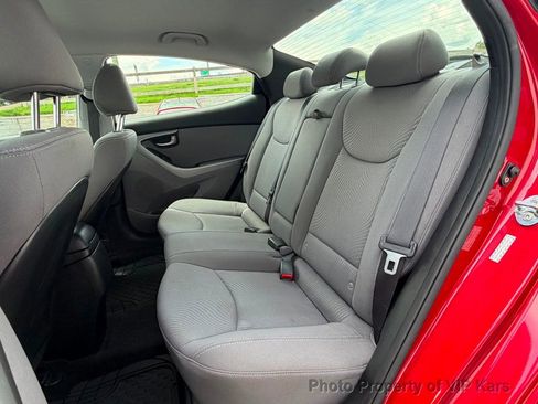 Used 2016 Hyundai Elantra SE w/ Option Group 02 FWD image 14