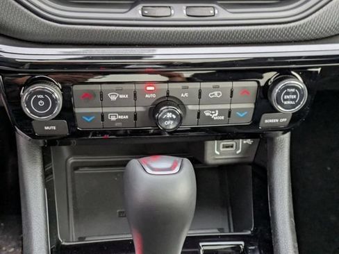 New 2026 Jeep Compass Limited w/ Sun, Sound & Navigation Group AWD/4WD image 28