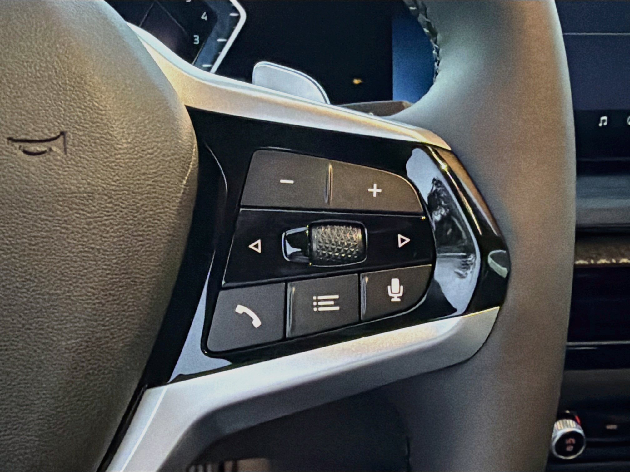 New 2026 BMW 230i Coupe w/ Convenience Package RWD image 38