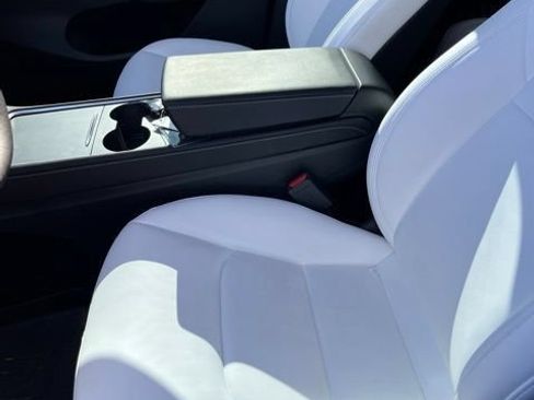 Used 2024 Tesla Model Y Long Range AWD/4WD image 12