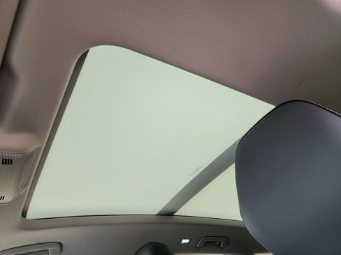 New 2026 Volkswagen Tiguan SE image 15