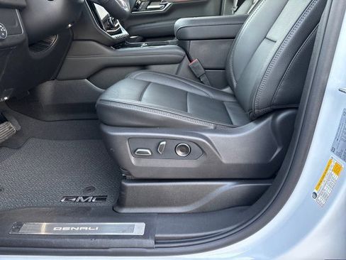 New 2026 GMC Yukon XL Denali w/ Sun & Power Step Package AWD/4WD image 13