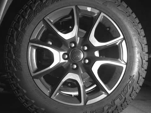 Used 2025 Jeep Compass Trailhawk AWD/4WD image 14