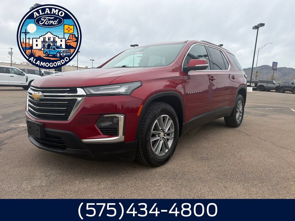 Used 2023 Chevrolet Traverse LT AWD/4WD image 1