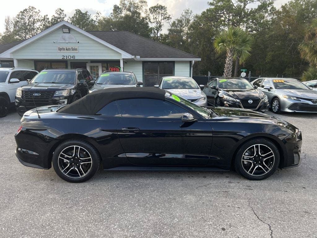 Used 2018 Ford Mustang Premium RWD image 4