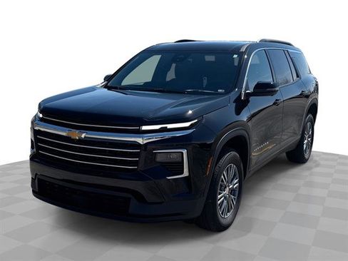 Certified 2025 Chevrolet Traverse LT w/ Driver Confidence Package AWD/4WD image 28
