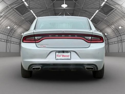 Used 2022 Dodge Charger SXT RWD image 7