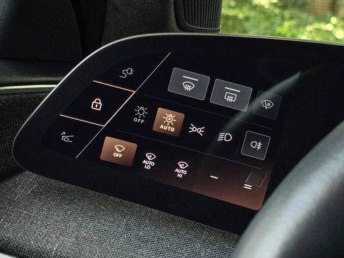 Used 2024 Lucid Air Touring AWD/4WD image 29