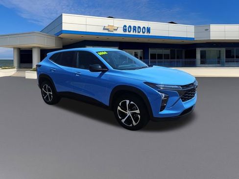 Used 2024 Chevrolet Trax RS FWD image 8