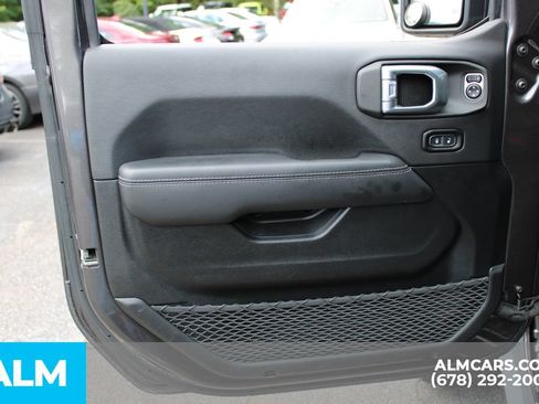 Used 2021 Jeep Wrangler Unlimited Sahara AWD/4WD image 12