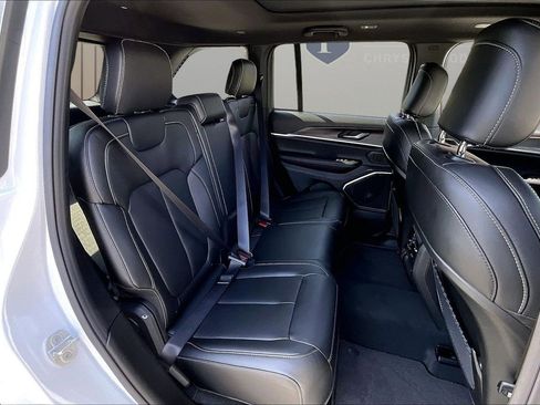 New 2026 Jeep Grand Cherokee Limited w/ Limited Altitude Package RWD image 21