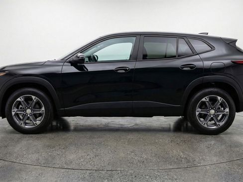 Used 2025 Chevrolet Blazer LT FWD image 5