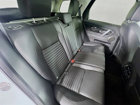 Used 2024 Land Rover Discovery Sport S image 28