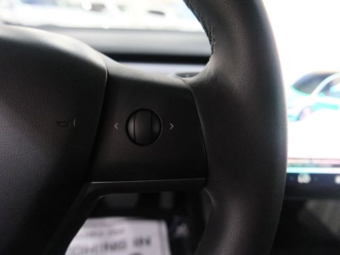 Used 2019 Tesla Model 3 Long Range image 32