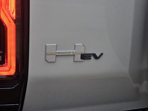 New 2026 GMC Hummer EV SUV image 5