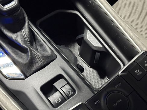 Used 2024 Toyota Grand Highlander Limited image 29