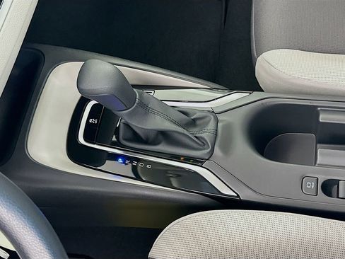 Used 2025 Toyota Corolla LE image 17